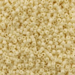 DELICA ROUND 11/0 (1,6mm), DB-732 Opaque Cream 50 g DELICA ROUND 11/0 (1,6mm), DB-732 Opaque Cream 50 g