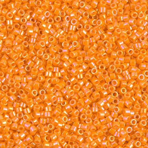DELICA ROUND 11/0 (1,6mm), DB-1573 Opaque Mandarin AB