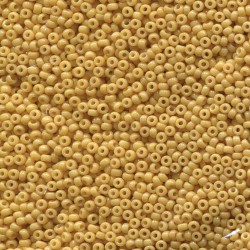 ROUND ROCAILLE 11/0  Duracoat Opaque Cream 4452 ROUND ROCAILLE 11/0  Duracoat Opaque Cream 4452