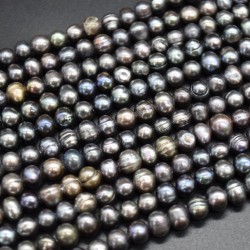 Freshwater Pearls Black Round 4 mm