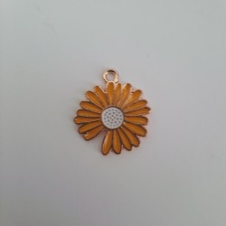Daisy Yellow Gold Colour Daisy Yellow Gold Colour