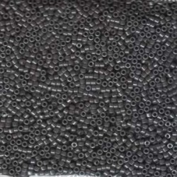 DELICA ROUND 11/0 (1,6mm), DB-268 Opaque Smoke Luster DELICA ROUND 11/0 (1,6mm), DB-268 Opaque Smoke Luster
