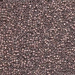 DELICA ROUND 11/0 (1,6mm), DB-1460 Silverlined Cinnamon Opal DELICA ROUND 11/0 (1,6mm), DB-1460 Silverlined Cinnamon Opal