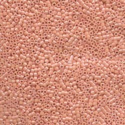 DELICA ROUND 11/0 (1,6mm), DB-207 Opaque Peach Luster DELICA ROUND 11/0 (1,6mm), DB-207 Opaque Peach Luster