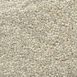 DELICA ROUND 11/0 (1,6mm), DB-211 Opaque Alabaster Luster DELICA ROUND 11/0 (1,6mm), DB-211 Opaque Alabaster Luster