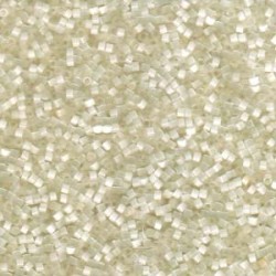 DELICA ROUND 11/0 (1,6mm), DB-672 Ivory Silk Satin  DELICA ROUND 11/0 (1,6mm), DB-672 Ivory Silk Satin