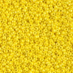 ROUND ROCAILLE 11/0 Opaque Yellow Luster 422 ROUND ROCAILLE 11/0 Opaque Yellow Luster 422