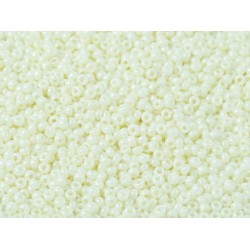 ROUND ROCAILLE 11/0 Opaque Luster 421 ROUND ROCAILLE 11/0 Opaque Luster 421