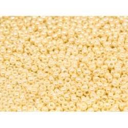 ROUND ROCAILLE 11/0 Opaque Pear Luster 441 ROUND ROCAILLE 11/0 Opaque Pear Luster 441