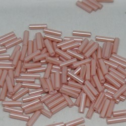 Bugles #2 - 6 x 1,7 mm Salmon Luster 3374 Bugles #2 - 6 x 1,7 mm Salmon Luster 3374