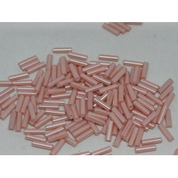 Bugles #2 - 6 x 1,7 mm Salmon Luster 3374 Bugles #2 - 6 x 1,7 mm Salmon Luster 3374