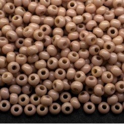 ROUND ROCAILLES  11/0  Opaque Pale Blush 03112