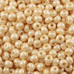 ROUND ROCAILLES  11/0  Opaque Cream Luster 46112 ROUND ROCAILLES  11/0  Opaque Cream Luster 46112
