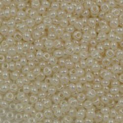 ROUND ROCAILLES  8/0 Ivory Pearl 47102 ROUND ROCAILLES  8/0 Ivory Pearl 47102