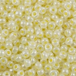 ROUND ROCAILLE 8/0 Ceylon  527 ROUND ROCAILLE 8/0 Ceylon  527
