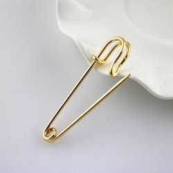 BROOCH SAFETY PIN  5 cm GOLD COLOUR BROOCH SAFETY PIN  5 cm GOLD COLOUR